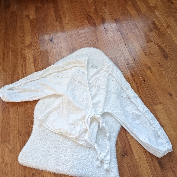 ZARA white eyelet CROSSOVER wrap TOP WITH CUTWORK EMBROIDERY trf small boho chic - Picture 8 of 15